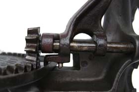 Image of Split-Frame Mechanism on Low Base