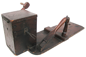 Primitive Apple Parer